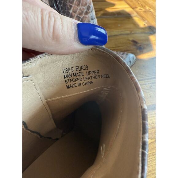 Arider Girl Womens Faux Snakeskin Pointed Toe Ankle Boots Western Style Size 8.5 - Picture 3 of 7